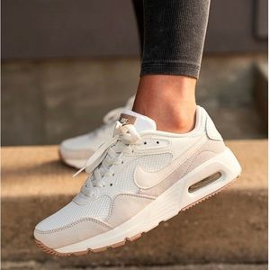 WOMEN’S NIKE AIR MAX SC Size 7